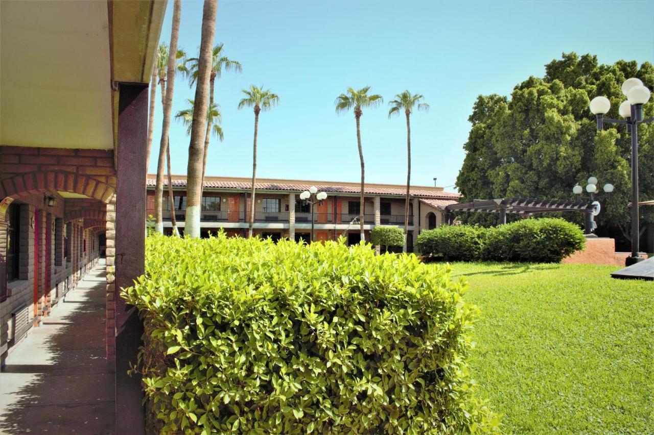 Hotel Colonial Mexicali Eksteriør billede