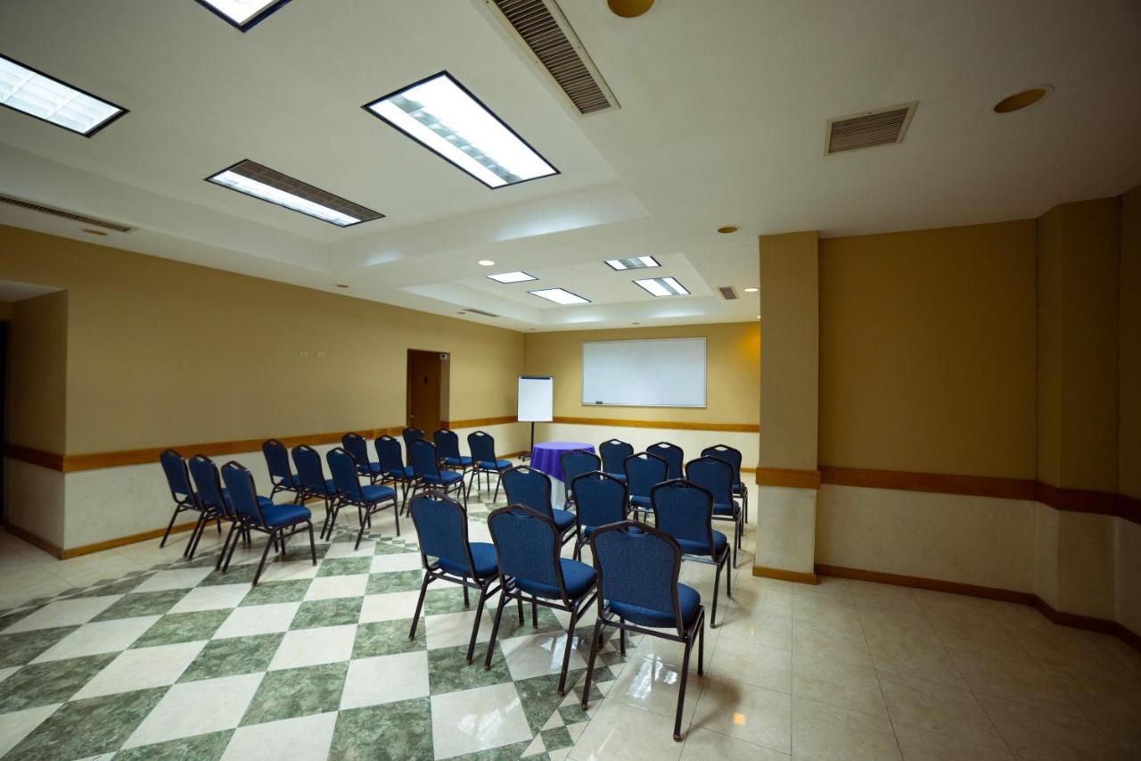 Hotel Colonial Mexicali Eksteriør billede