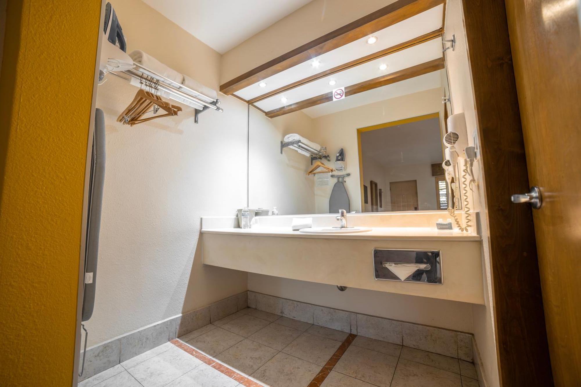 Hotel Colonial Mexicali Eksteriør billede