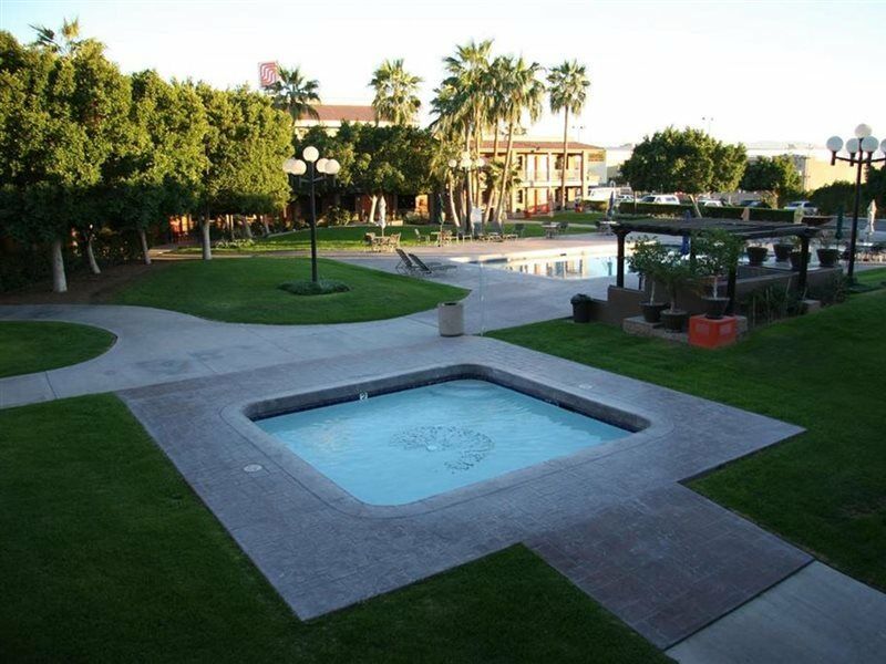 Hotel Colonial Mexicali Eksteriør billede
